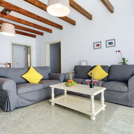 Puerto Del Carmen Sleeps 6 Wifi プエルト・デル・カルメン