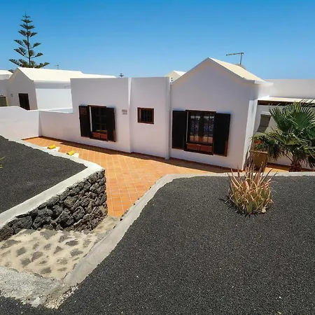 Puerto Del Carmen Sleeps 6 Wifi Villa *